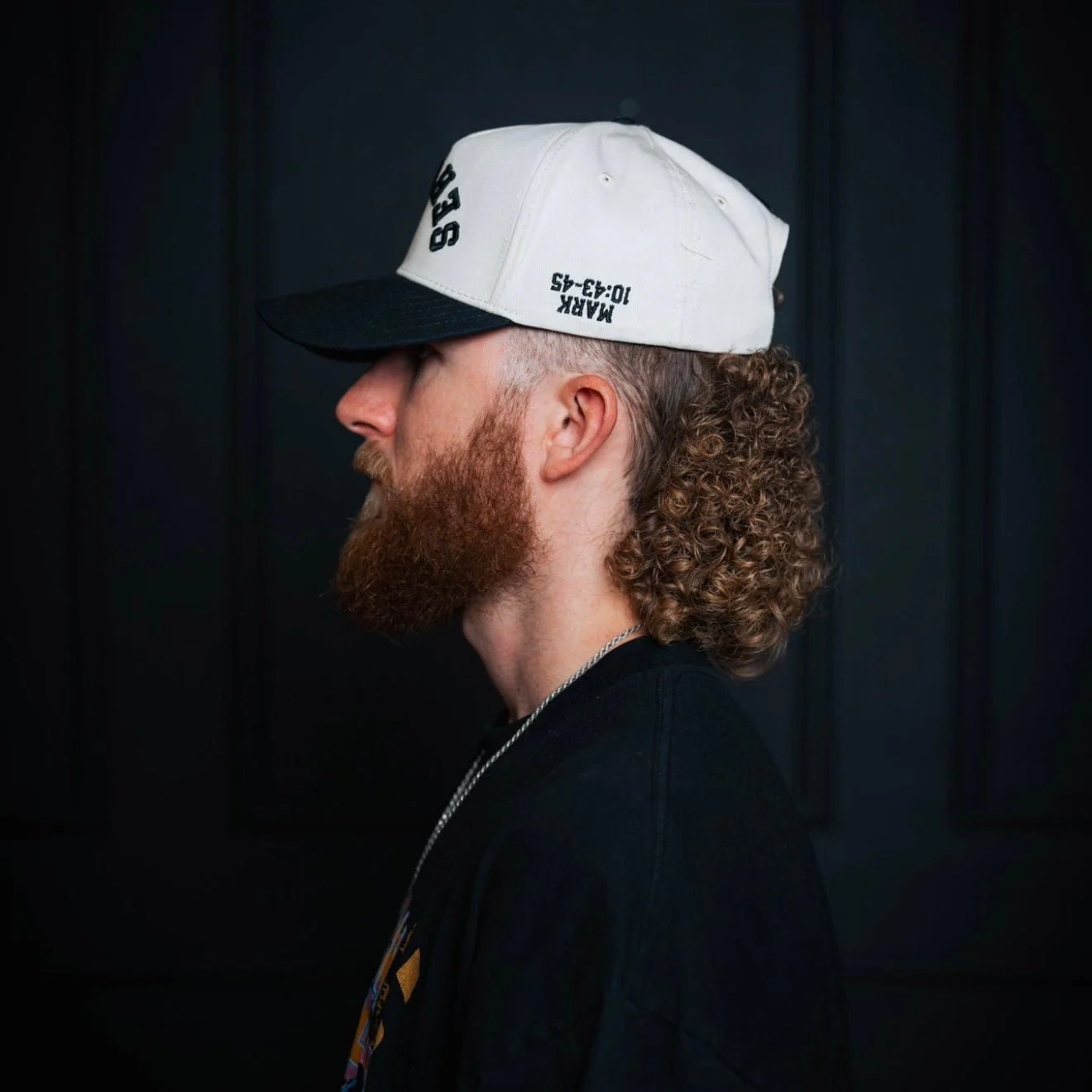 ‘SERVANT’ Premium SnapBack - Cream/Black - Image 4